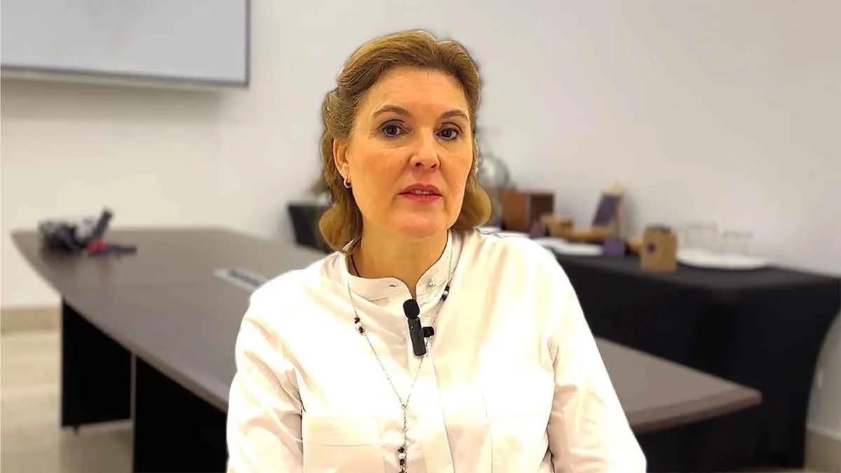 Dr Larissa Al-Uar speaking in an interview
